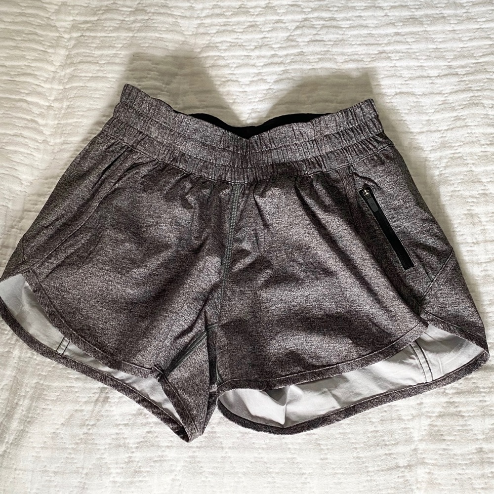 Lululemon Tracker LR Shorts 4” Linerless Size 6